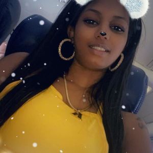 Meet your Posher, Yenifer karina